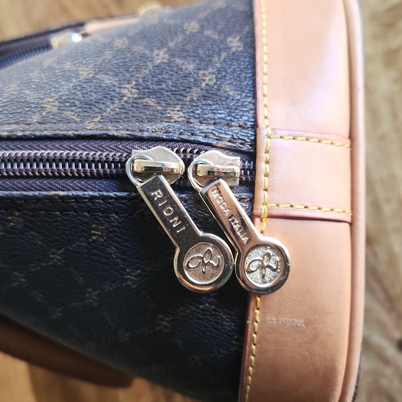 {RIONI} Moda Italia Signature Dome Brown Handle Bag - Picture 7 of 16